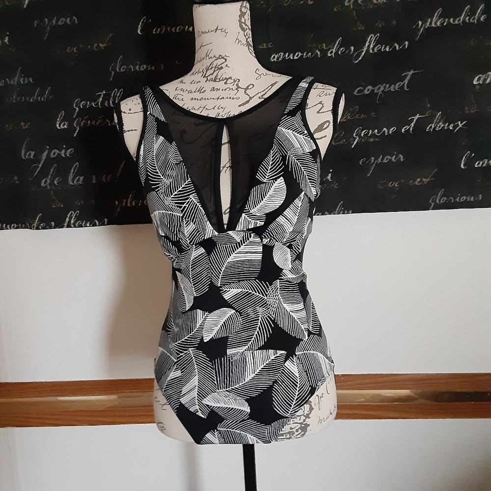 🍃Leaf Pattern One Piece Bathing Suit🍃